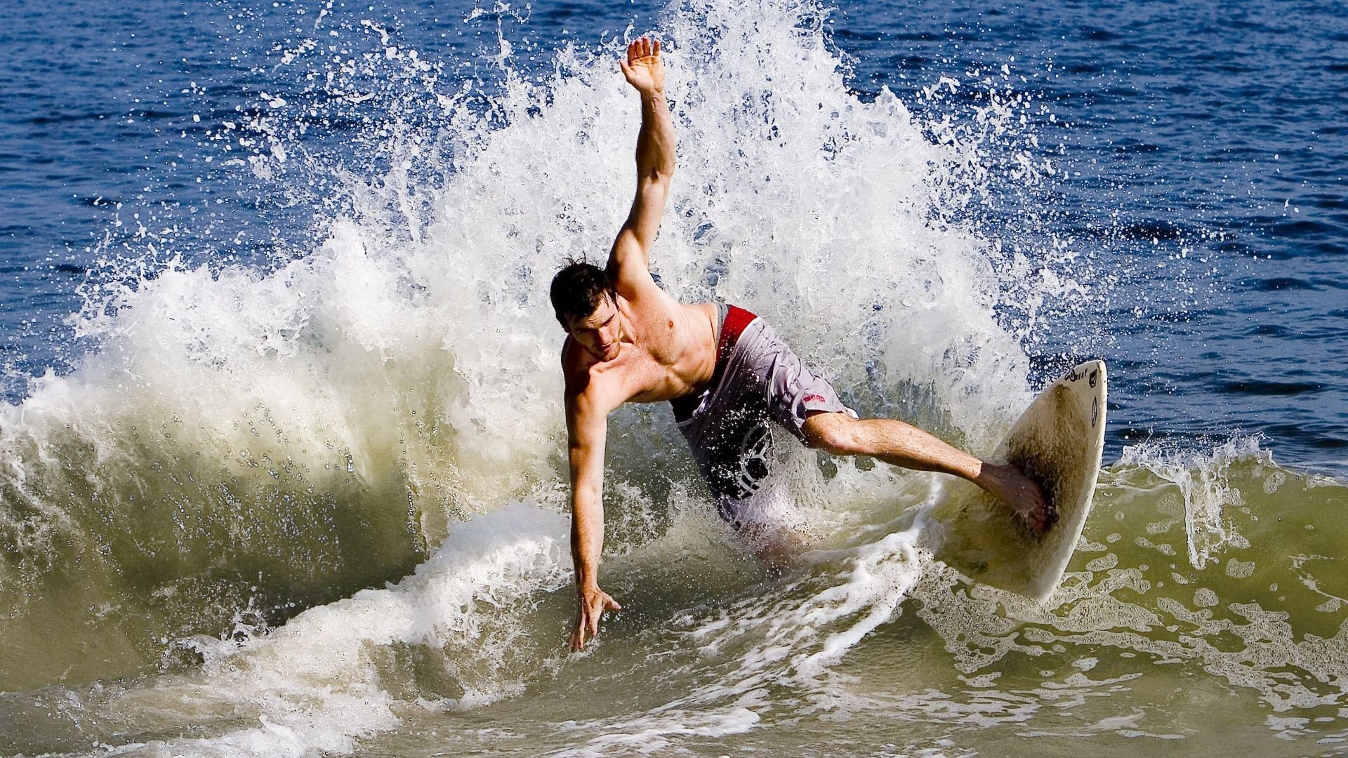 公牛发起“篮球进校园”公益项目，助力青少年成长，公牛篮球队